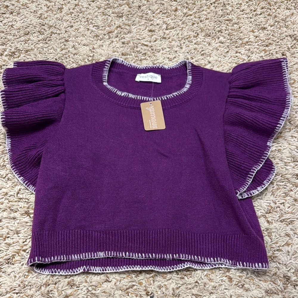 NWT. Vestique Purple Ruffle Sleeve women’s Top. Size L